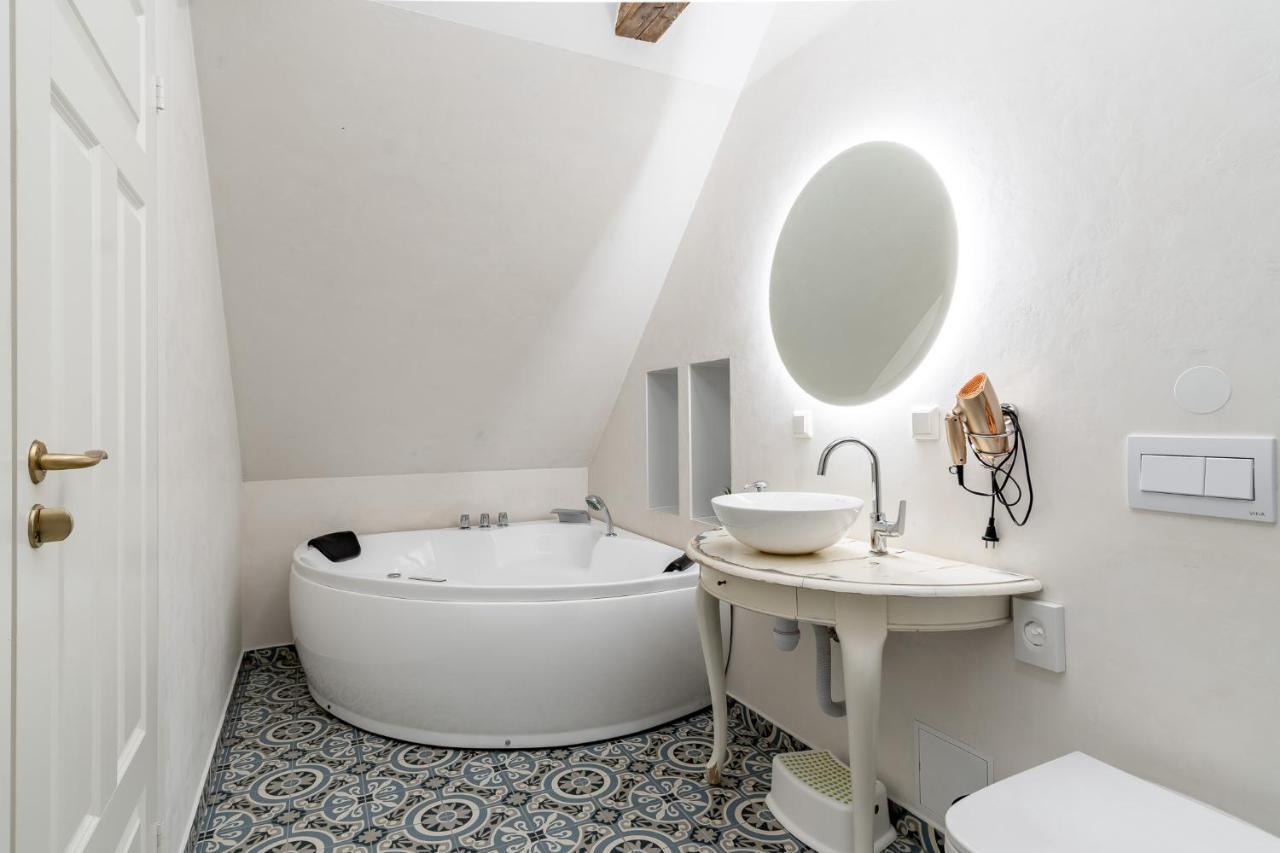 Alice Backyard-Holiday Home And Spa Parnu Luaran gambar